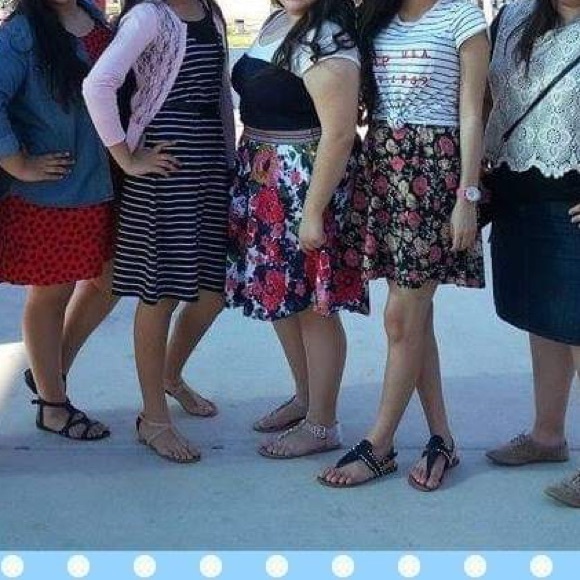 SLEEVELESS FLORAL DRESS - Picture 5 of 5